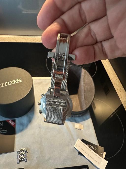  — Citizen gents Atomic time collection watch