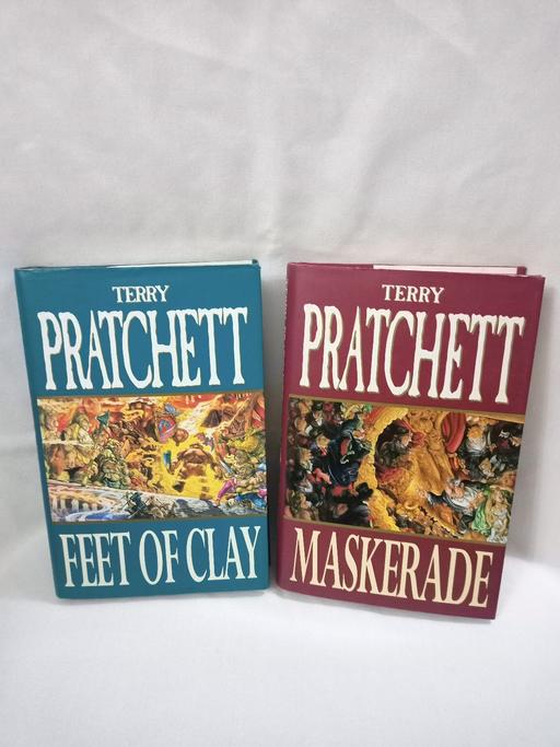  — TERRY PRATCHETT DISCWORLD HARDCOVER BOOKS X2.