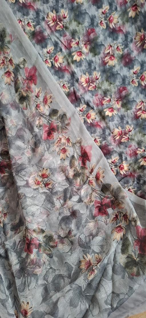  — Printed unstitched suit