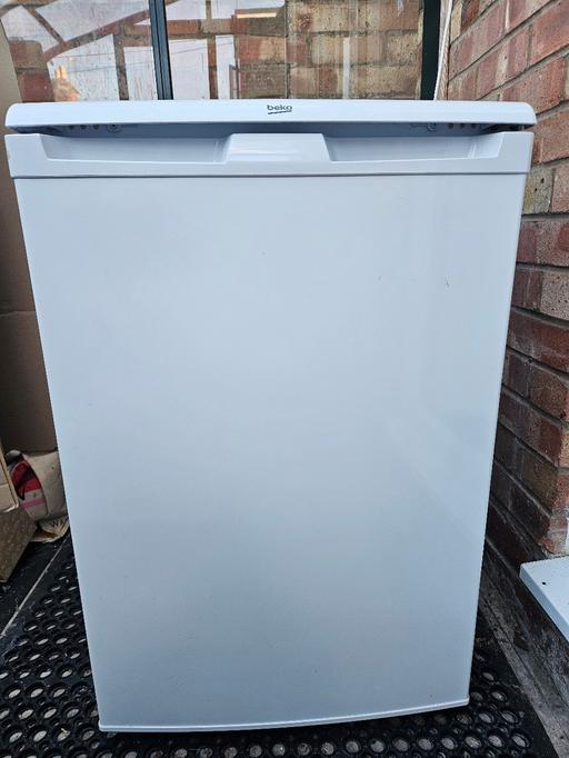  — Beko Undercounter Fridge UL584APW