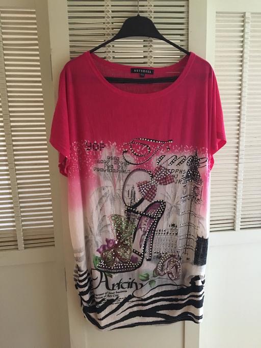  — Woman’s top