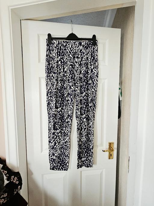  — Dorothy Perkins trousers, size 14.