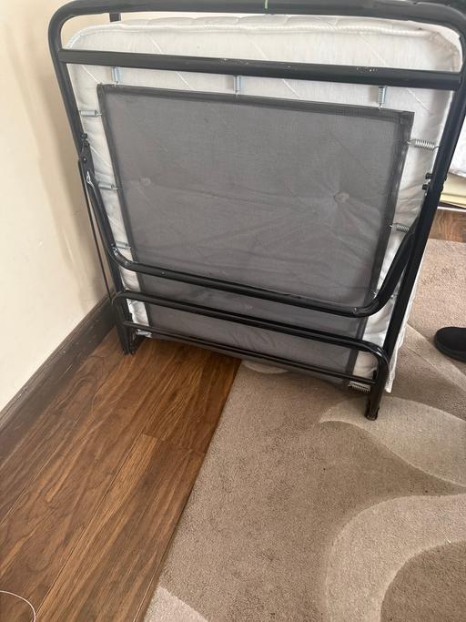  — Single folding bed and mattress