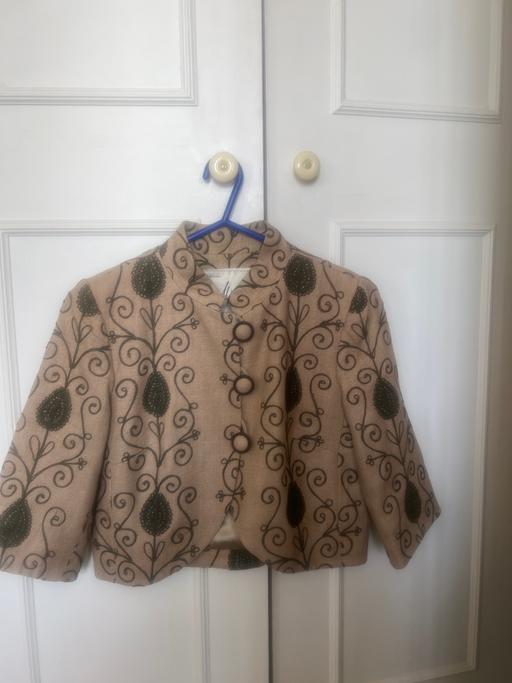  — Short jacket