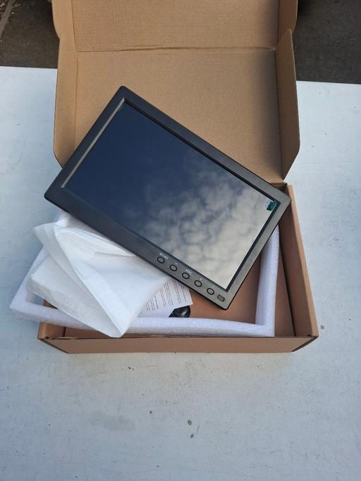 — Computer monitor