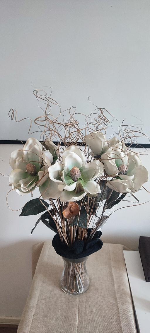  — Bundle of High-Quality Faux Magnolia
