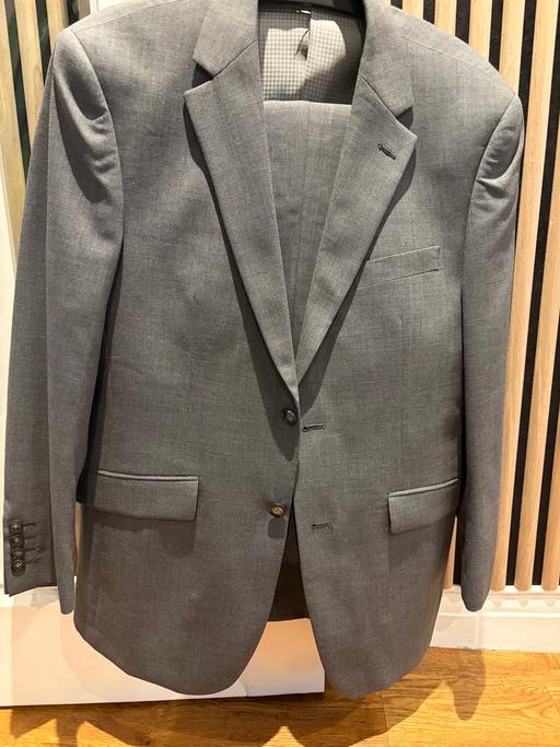  — Mens Skopes Grey Suit - NEW