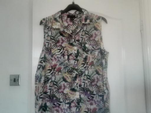  — ladies size 20 primark top