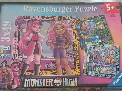  — Ravensburger )