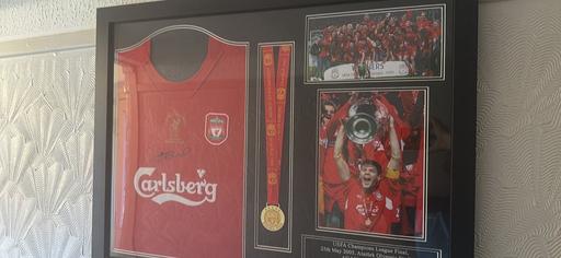  — Hand signed by Steven Gerrard shirt and medal