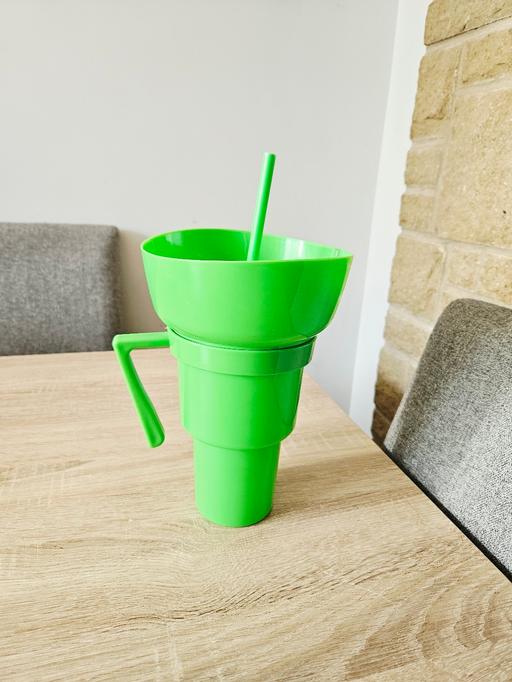  — LG size 2 in 1 snack and drink cup..like new