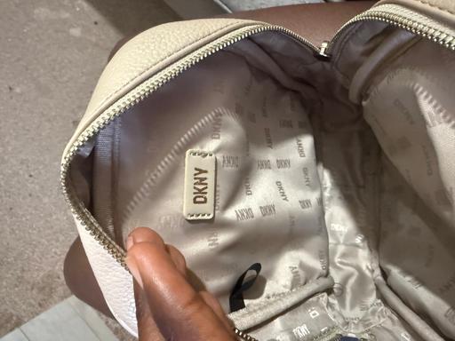  — Cross bag