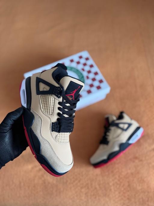  — Jordan 4 - Pizza