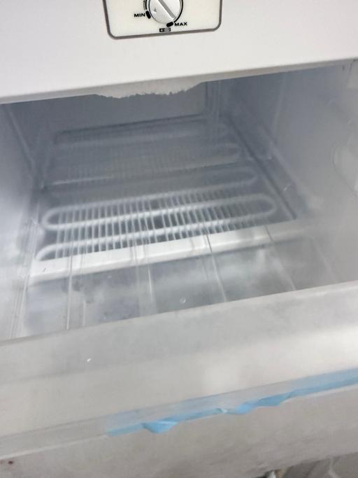  — LOGIK LTF55W23 Tall Freezer - White