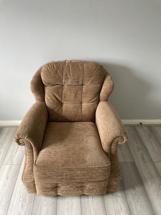  — Single sofa