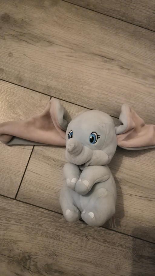  — Dumbo soft cuddy toy