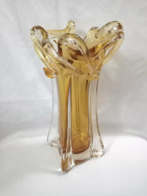  — VINTAGE LORRAINE GLASS IRIS AMBER VASE.