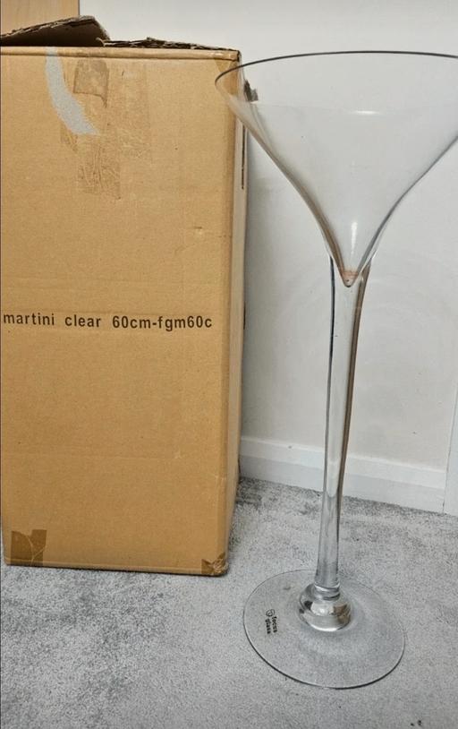  — Martini Vase