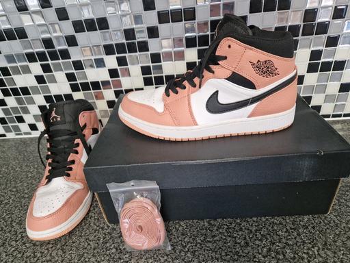  — Nike Air Jordan 1 High – Pink/White/Black