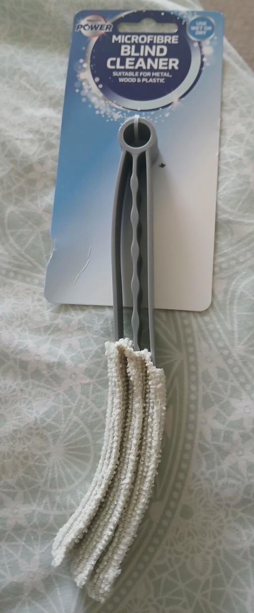  — Blind cleaner )