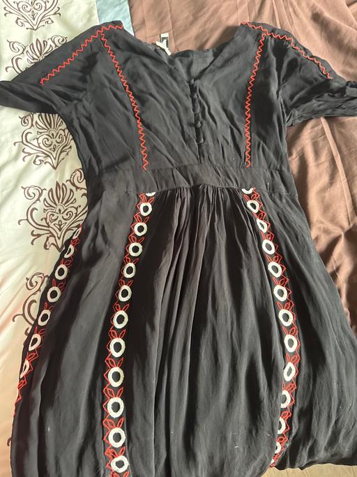  — selling dress