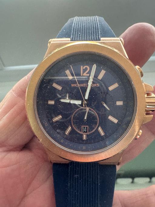  — MENS MICHEAL KORS WATCH. 8295