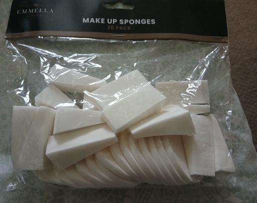  — Makeup sponges)