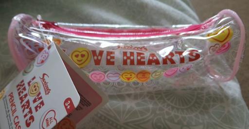  — Pencil case)