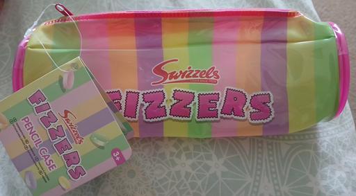  — Pencil case)