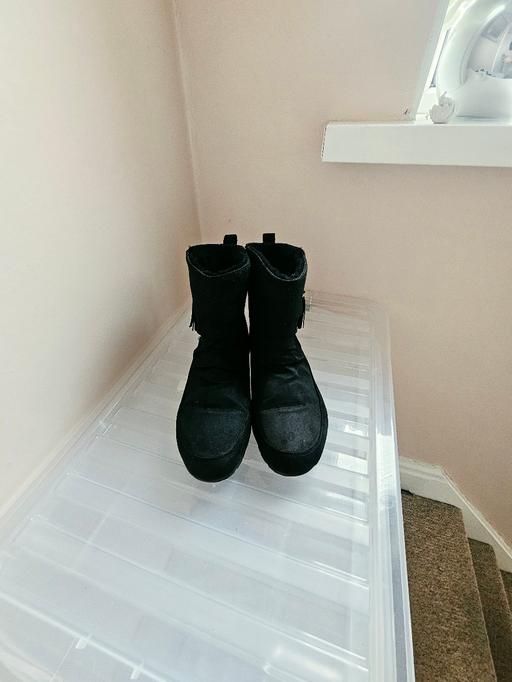  — Soft feel tassel boots, size 7.