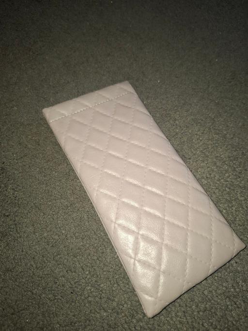  — glasses case