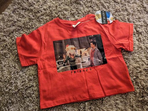  — NEW 7-8 years girls FRIENDS xmas top