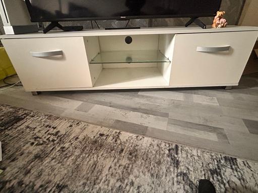  — 140cm White TV unit