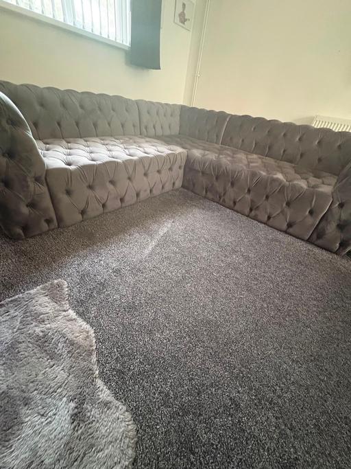  — Chesterfield corner sofa