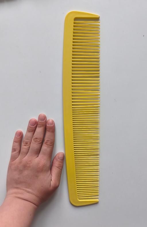  — Giant yellow hair comb prop funny gift prank