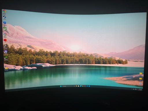  — Benq Mobiuz gaming pc monitor 32 inch