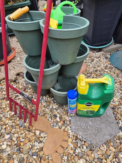  — Assorted garden stuff