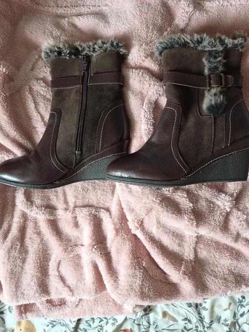  — ladies calf length boots size 5 uk