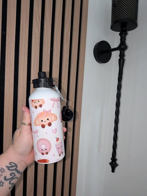  — jelly cats inspired bottle