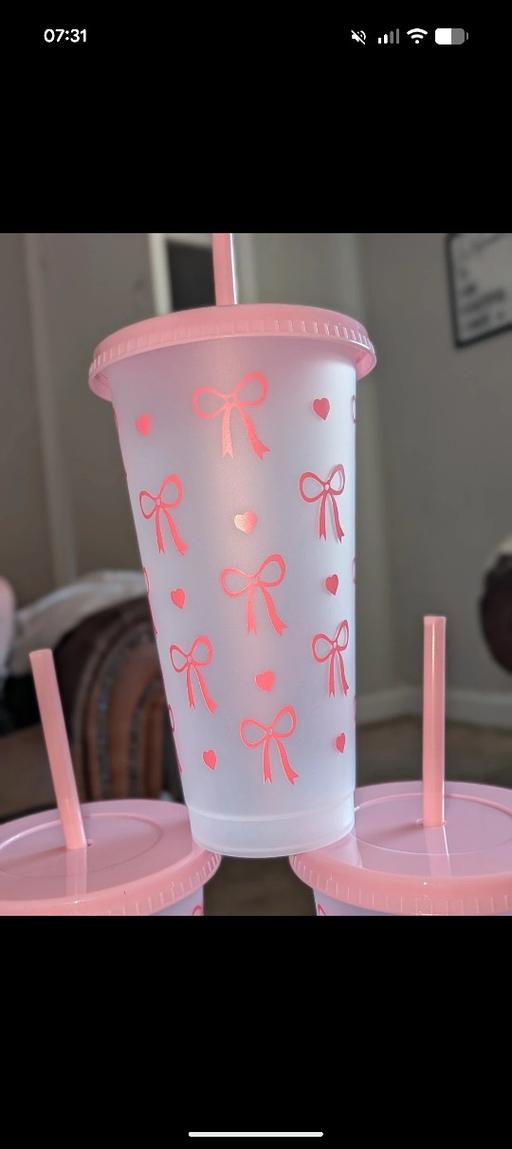  — plastic bow cups