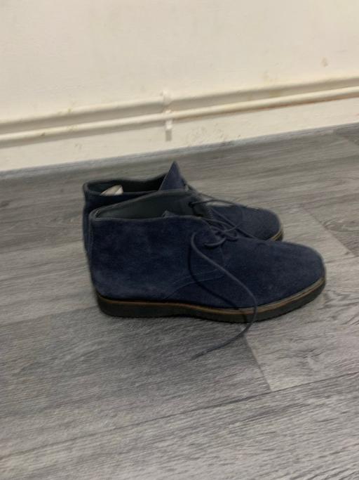  — Schuh men’s boots. Collect only