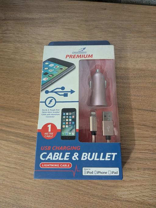  — New iPhone, iPad car lightning charger