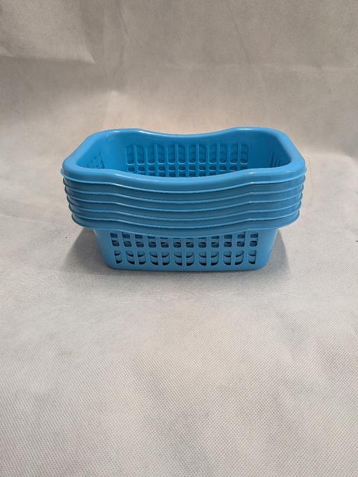  — 6 small storage baskets