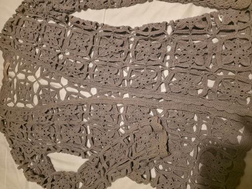  — Beautiful crochet cardigan in size XS