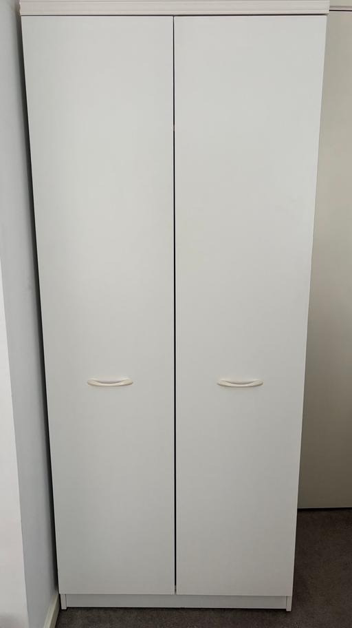  — Wardrobe and 2 bedside tables