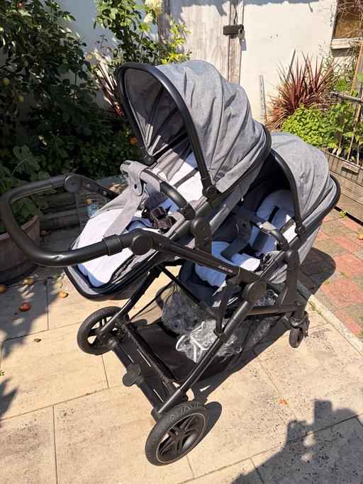  — Twin Pushchair and 2 car seats