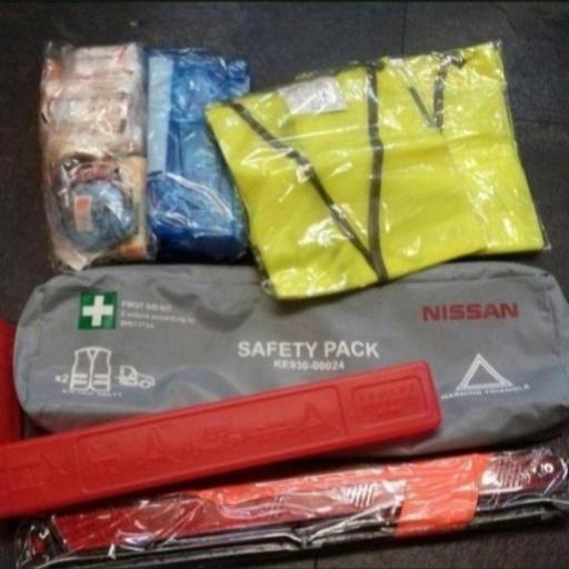  — EMERGENCY CAR SAFETY KIT / TOURING KIT