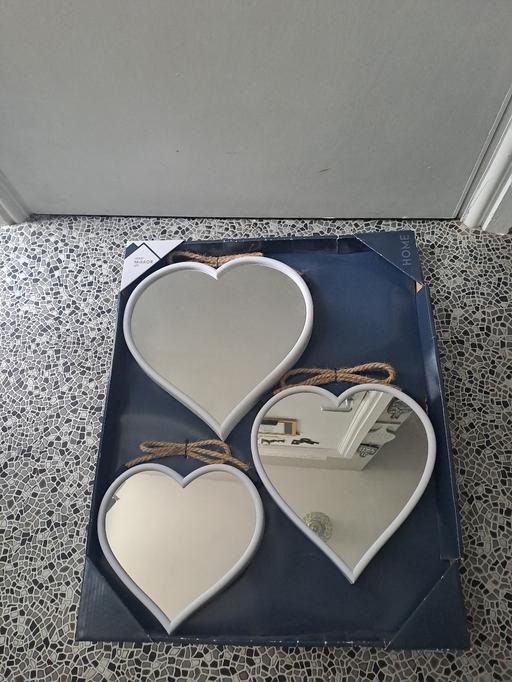  — box 3 hanging heart mirrors