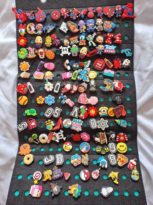  — 130 croc charms bundle