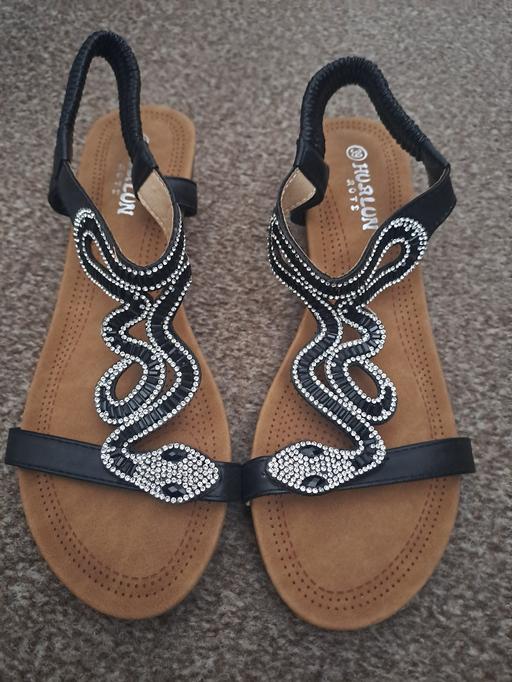 — diamonti snake shoes